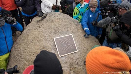 В Ісландії відкрили пам’ятник першому розталому льодовику