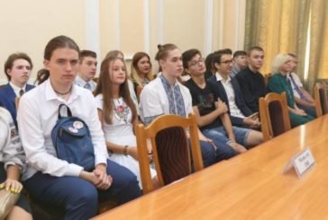 Кращих школярів, випускників та науковців Тернополя нагородили преміями