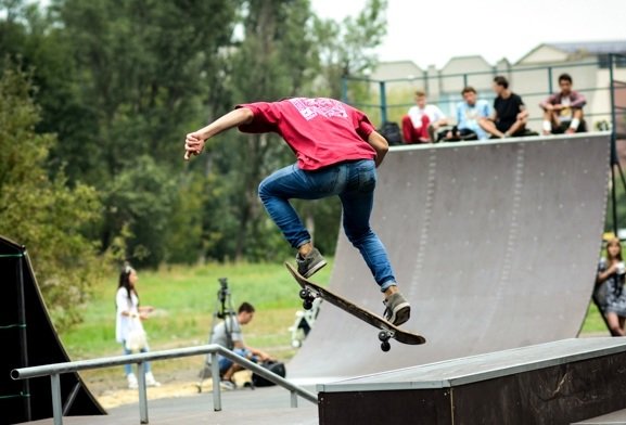 У тернопільському екстрим-парку в «Топільче» – ремонт: тренуватися можна у скейт-парку на «Циганці»