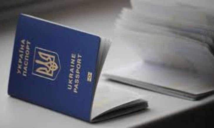 Банки можуть обслуговувати клієнтів за закордонним паспортом