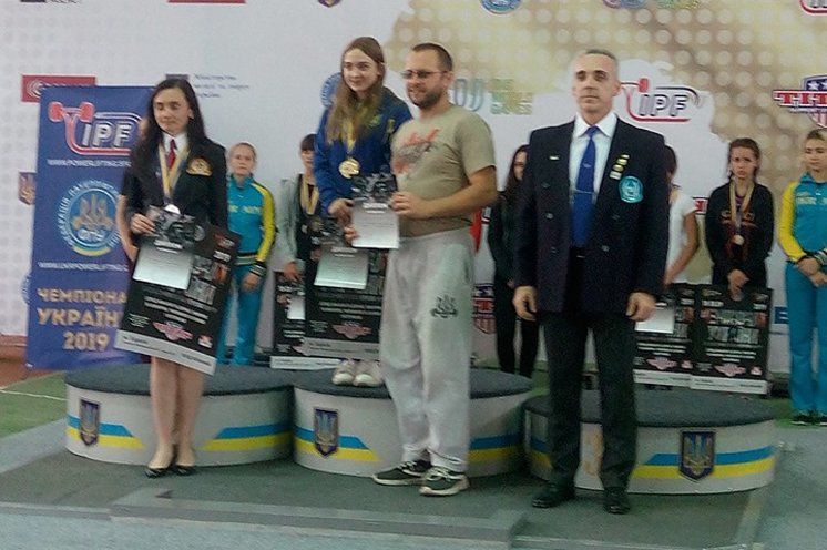 Представниця Тернопілля Марія Полянська знову стала чемпіонкою України з пауерліфтингу та встановила два всеукраїнських рекорди