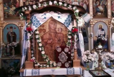 У храмі села Ратищі на Тернопільщині зберігається чудотворний образ Діви Марії (ФОТО)