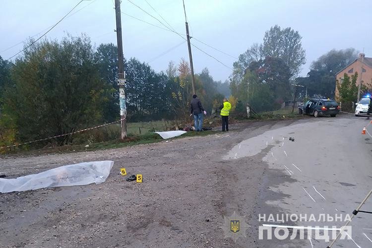 Трагедія на Тернопільщині: під колесами іномарки загинуло двоє хлопців