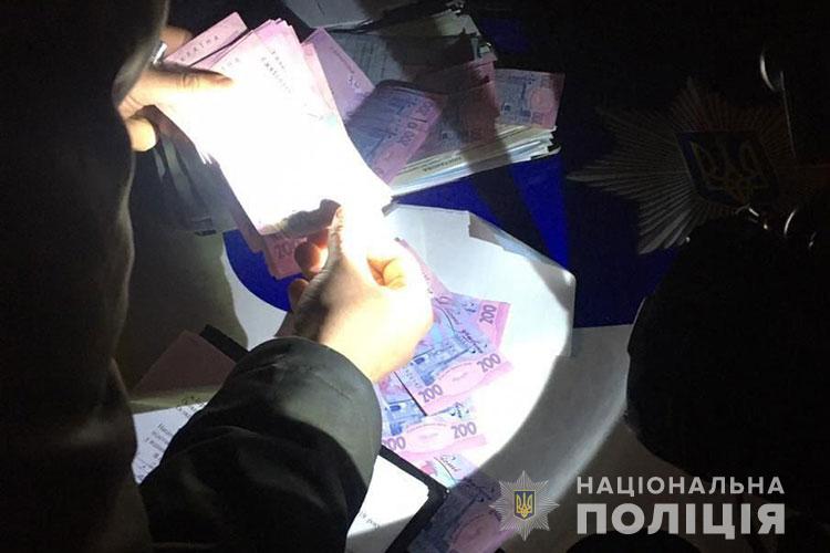 У Тернополі водій-порушник за 10 тисяч гривень хотів відкупитися від патрульних