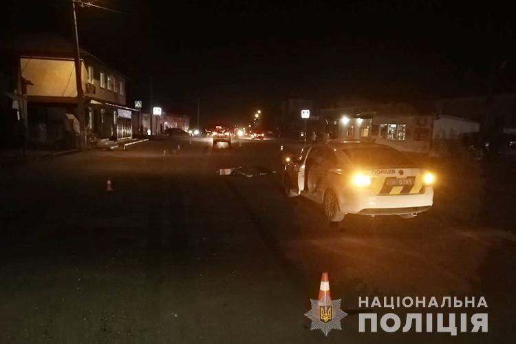 На Тернопільщині під колесами авто загинула жінка