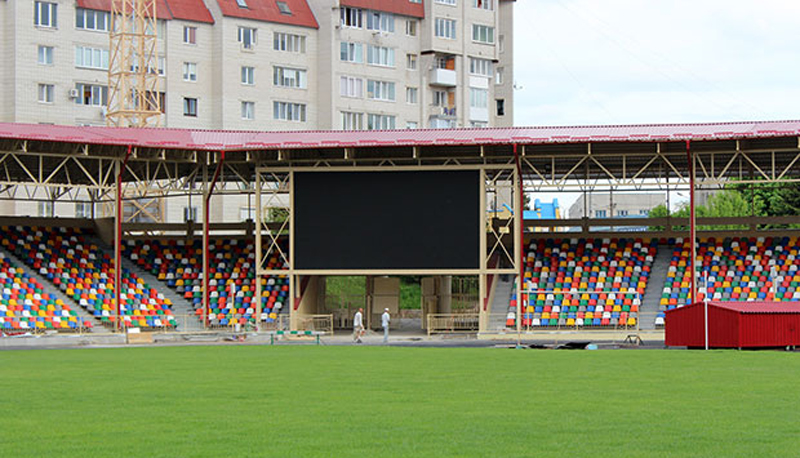 Стадіон у файному місті Тернопіль не такий вже й файний