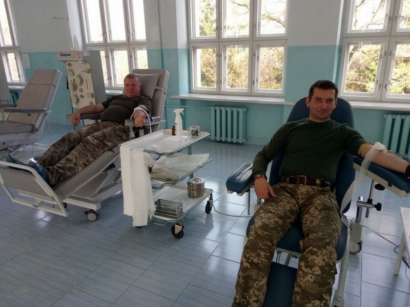 Тернопільські військові підтримали всеукраїнську акцію «Брати по крові» (ФОТО)