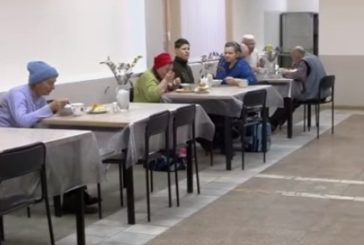 60 тернополян, які перебувають у складних життєвих обставинах, щодня отримують гарячі обіди у «Благодійній їдальні»