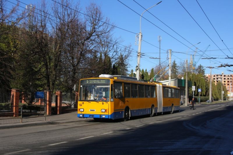 У Тернополі почав перевозити пасажирів ще один чеський тролейбус (ФОТО)