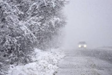 На Шумщині рятувальники визволяли автомобілі «швидкої» зі снігової пастки