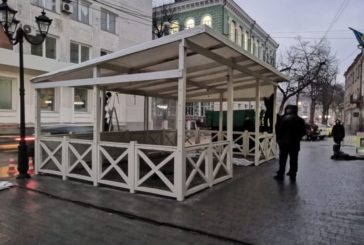 У Тернополі, на вул. Кардинала Йосифа Сліпого, демонтували літній майданчик (ФОТО)