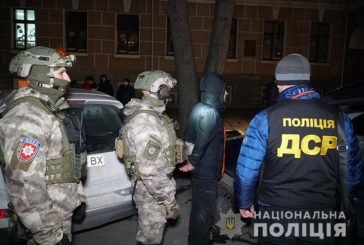 Наркоторговці, затримані у Тернополі, перебувають під вартою. Заставу жоден з підозрюваних не вніс