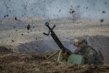 Вантажівка українських військових підірвалась на Донбасі: загинув боєць