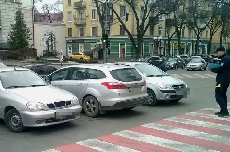 У Тернополі інспектори з паркування винесли 5041 постанову
