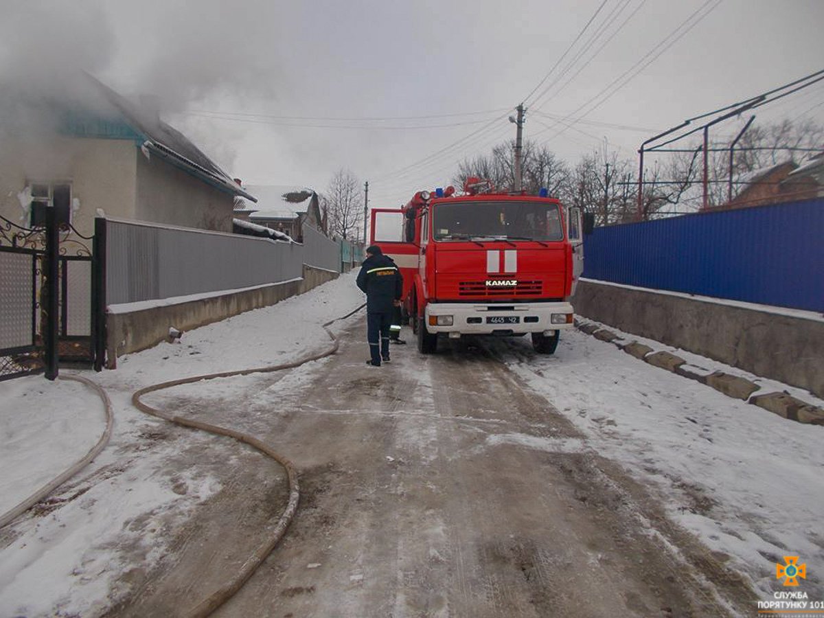 На Борщівщині 21-річний хлопець врятував життя потерпілому під час пожежі (ФОТО)