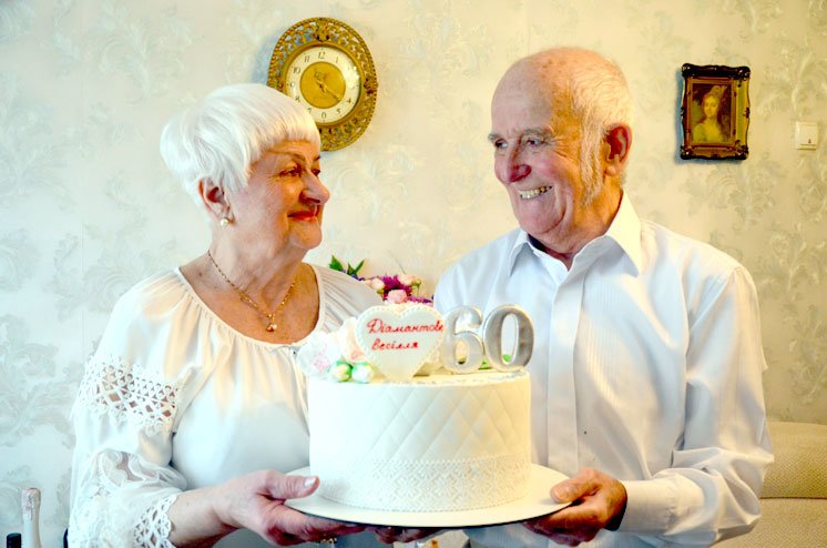 Подружжя з Чорткова відсвяткувало діамантове весілля: 60 років тому вони дали обітницю бути разом