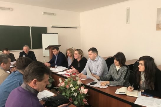 На Тернопільщині обговорили напрямки детінізації ринку праці в будівельній галузі