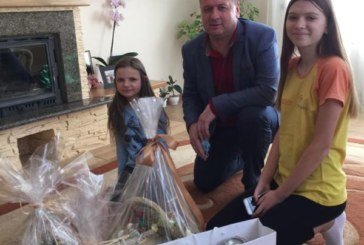 Колектив Держпродспоживслужби передав великодні подарунки родині загиблого на Донбасі Юрія Коваля з Ланівців (ФОТО)