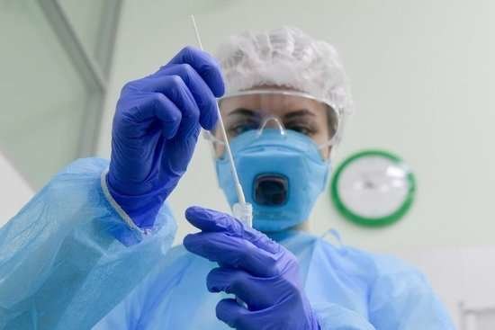 На Тернопіллі на коронавірус захворіло 44 медики
