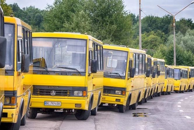 У Тернополі визначили перевізників, які обслуговуватимуть автобусні маршрути: перелік фірм