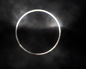Завтра – сонячне затемнення: можна побачити «вогняне кільце» і запрограмувати себе на позитив