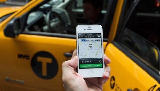 Телефонні аферисти взялися за водіїв тернопільських таксі: видурюють гроші