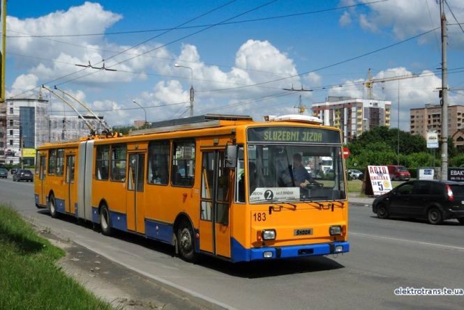 У Тернополі тролейбусний маршрут №2 змінює зупинку