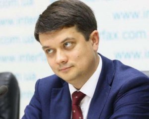 Спікер Разумков підтримав розгляд законопроєкту про скасування вивчення предметів українською у школах
