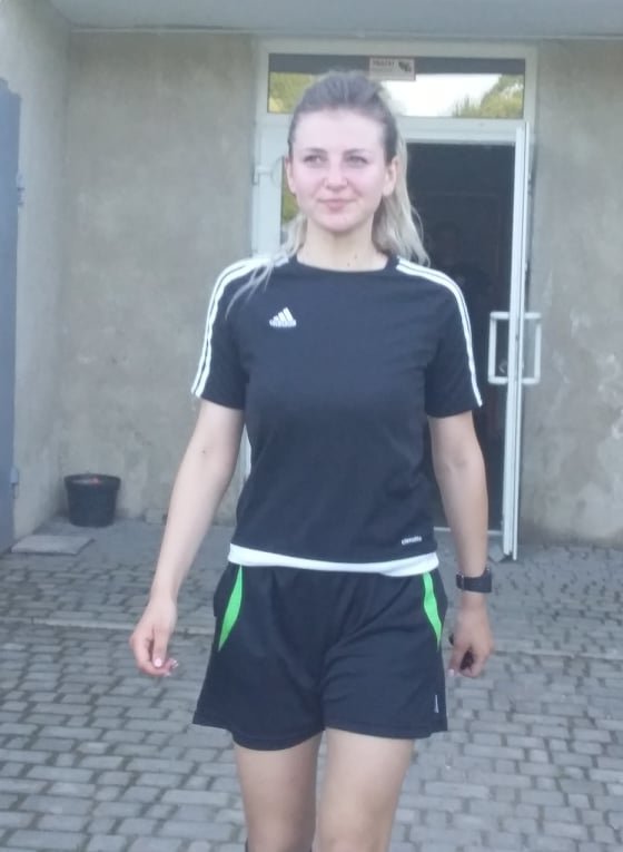 Арбітром футбольного матчу на Тернопільщині була жінка: впоралася на відмінно (ФОТО)