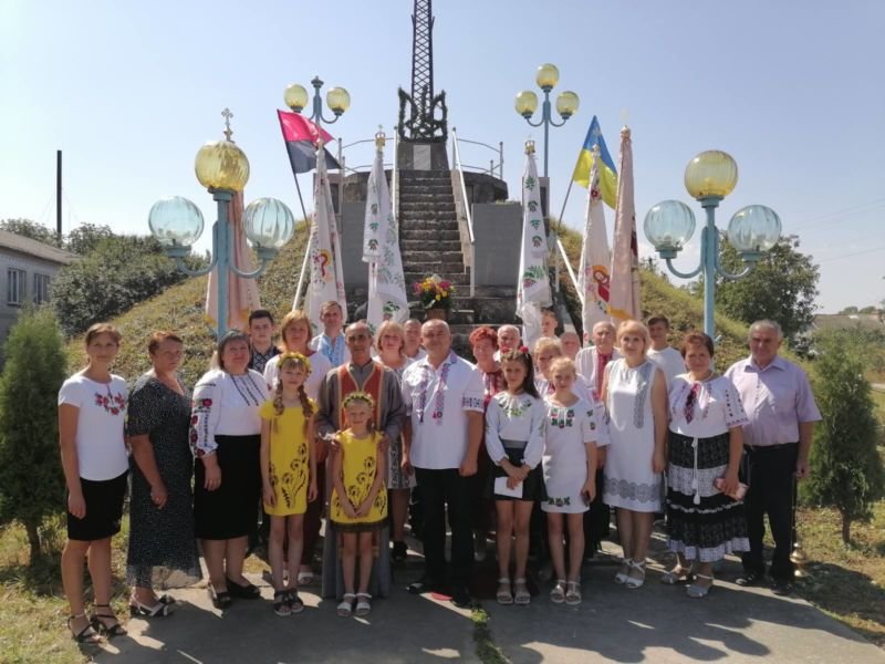 У селі Гуштин на Борщівщині по-особливому відсвяткували День Незалежності та День Українського прапора