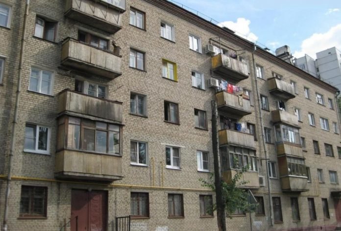 Майже половина жителів Тернопільщини не вельми задоволені своїм житлом