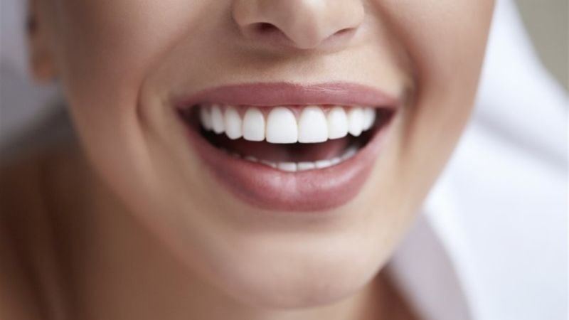 Нужно ли делать отбеливание зубов на самом деле?