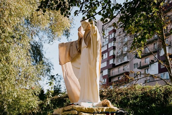 У Тернополі освятили скульптуру «Вознесіння Господнє» (ФОТО)
