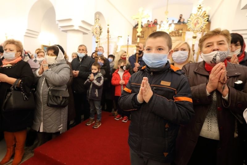 У Тернополі освятили новий храм Покладення Ризи Пресвятої Богородиці УГКЦ (ФОТО)