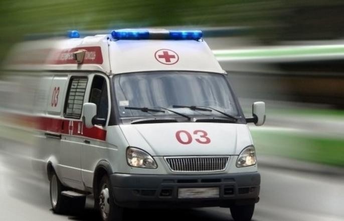 На Тернопільщині один водій «Мерседеса-спринтера» в’їхав у причеп трактора, інший – збив велосипедиста