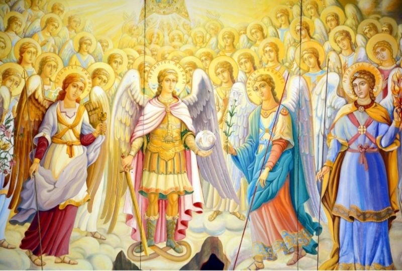 Ангел – посередник між Богом і людьми: сьогодні Собор архистратига Михаїла та інших небесних сил безплотних