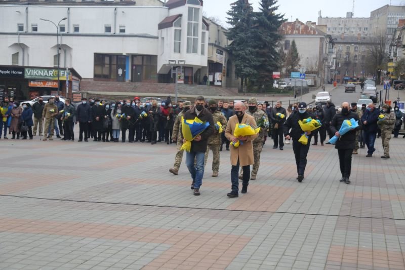 У Тернополі в День Свободи та Гідності відбувся мітинг-реквієм (ФОТО)