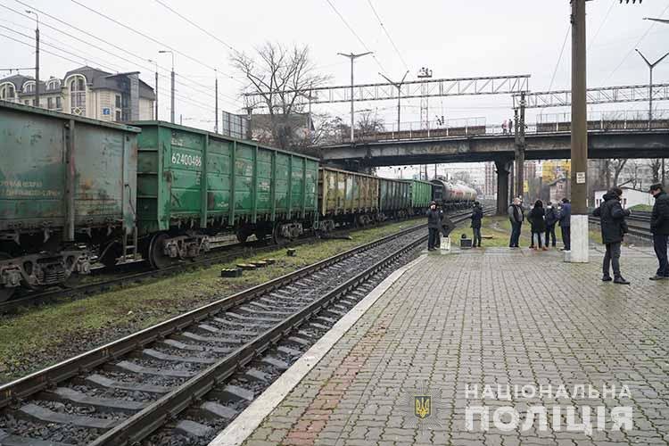 У Тернополі під потяг потрапив чоловік: від травм загинув