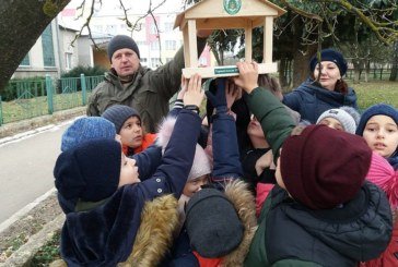 Бучацькі школярі стали учасниками акції «Нагодуй птахів взимку» (ФОТО)