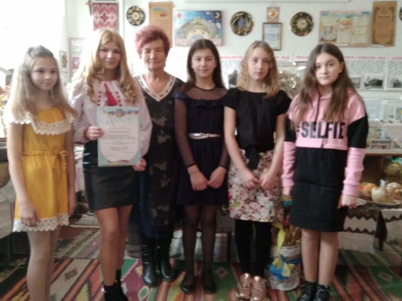 Школярі з Гуштина здобули дві перемоги на всеукраїнському фестивалі «Українська паляниця» (фото)