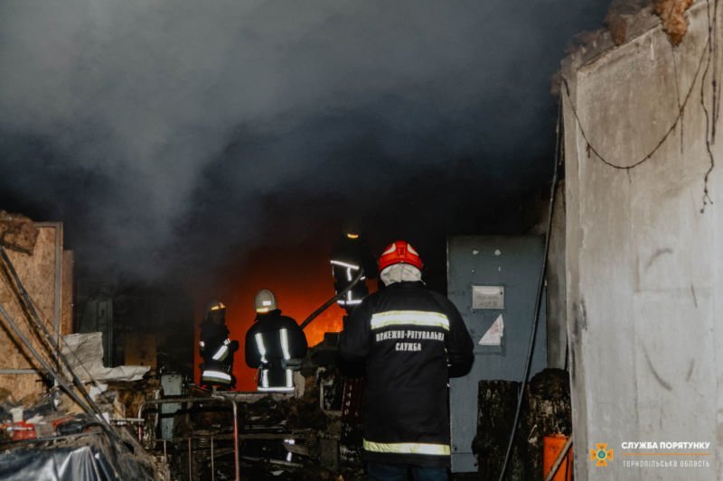 У Тернопільському районі горів деревообробний цех