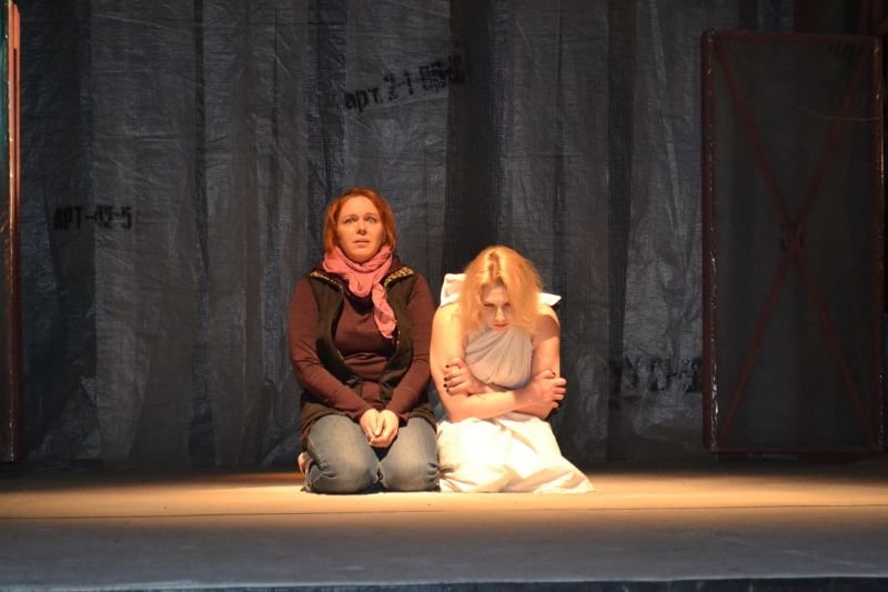 «Одного разу в морзі»: тернопільський театр запрошує на прем’єру чорної комедії (фото)