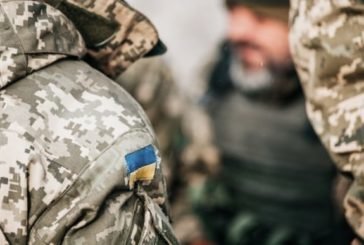 На Донбасі загинув український воїн, ще двох поранено