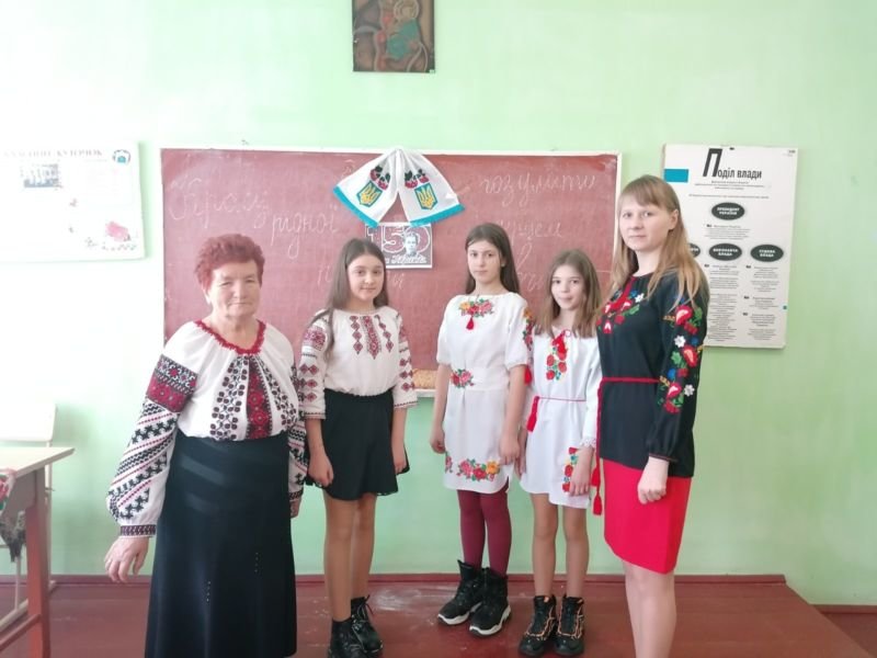 На Тернопільщині учні малювали вірші Лесі Українки