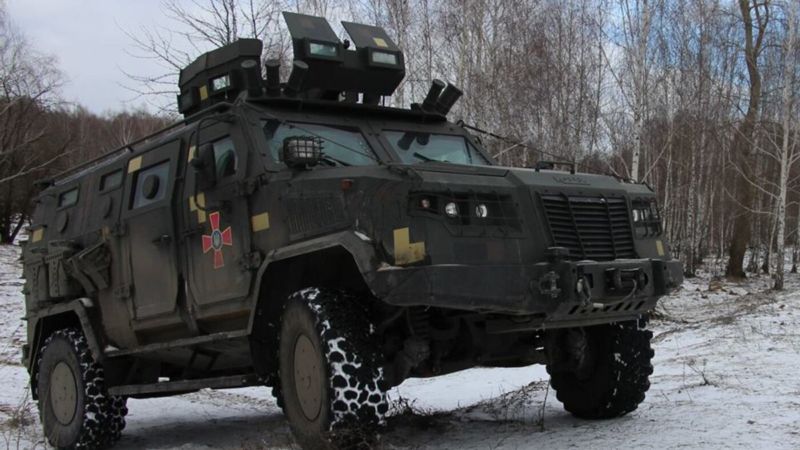Авто з українськими воїнами підірвалося на Донбасі: майже десяток постраждалих