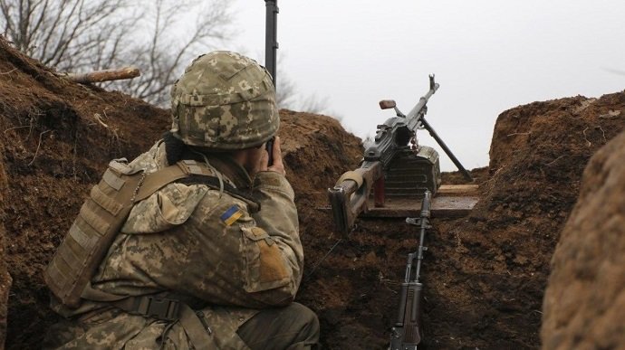 Бойовики 18 разів гатили по позиціях ЗСУ, поранений український військовий