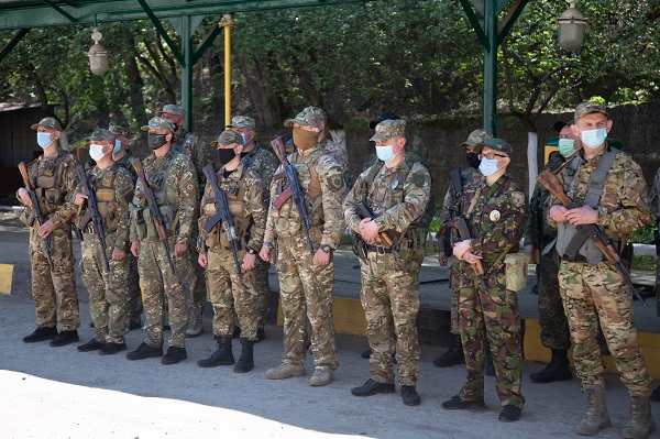 У зону ООС вирушили бійці батальйону Тернопіль та працівники патрульної поліції