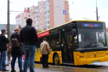 Пенсіонери віднині можуть безкоштовно їздити громадському транспорті Тернополя без обмежень у часі