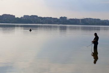 Тернопільські рятувальники закликають жителів області бути обережними під час купання у водоймах