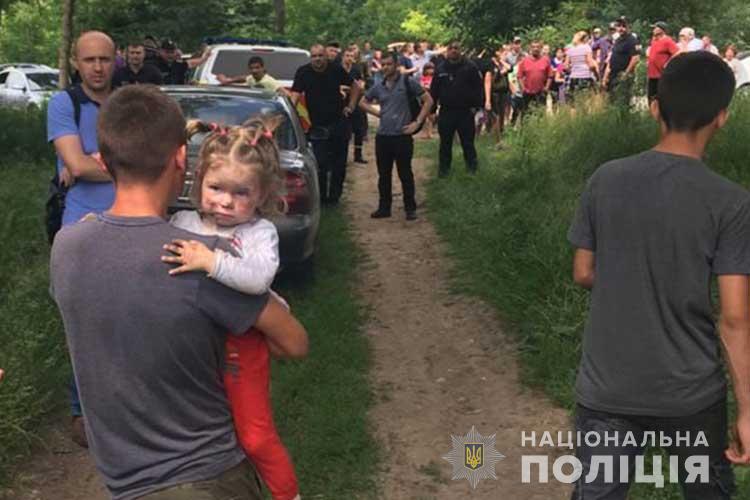 На Тернопільщині розшукали дворічну дівчинку, яка зникла напередодні ввечері